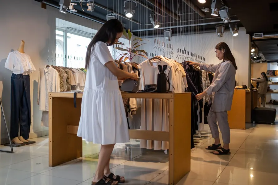 Retail clothing store — content strategy for HiLite Retail